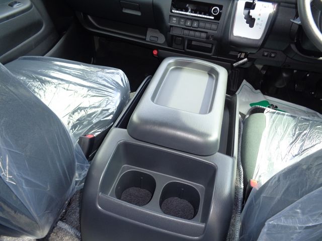HIACE van 4WD