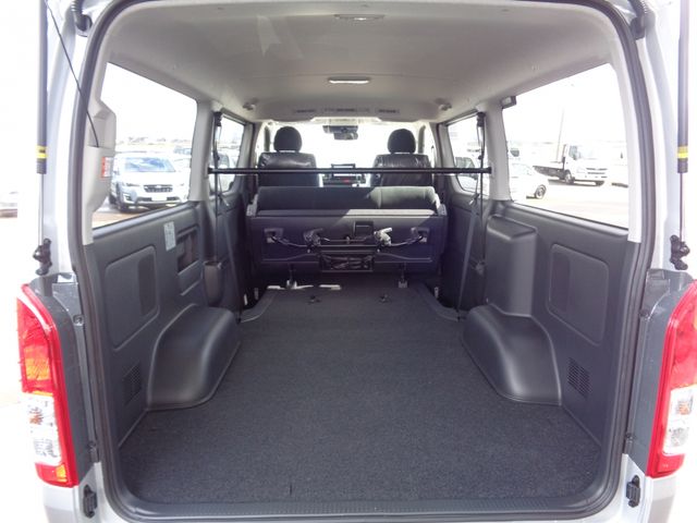 HIACE van 4WD