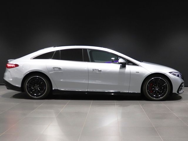 MERCEDES AMG EQS