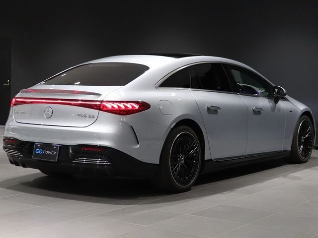 MERCEDES AMG EQS