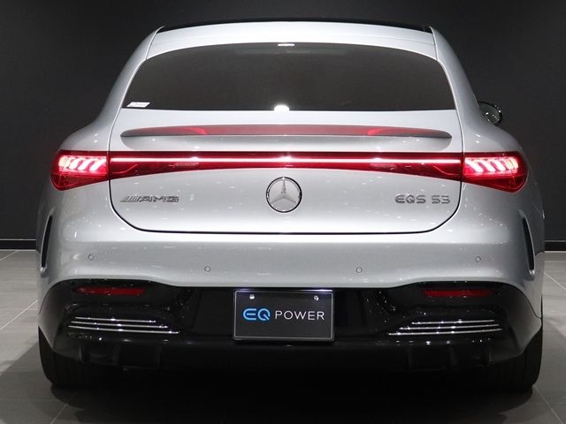 MERCEDES AMG EQS