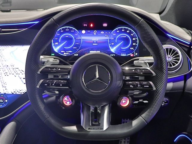 MERCEDES AMG EQS
