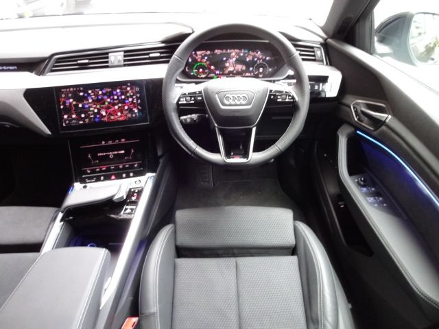 AUDI Q8 e-tron SPORTBACK