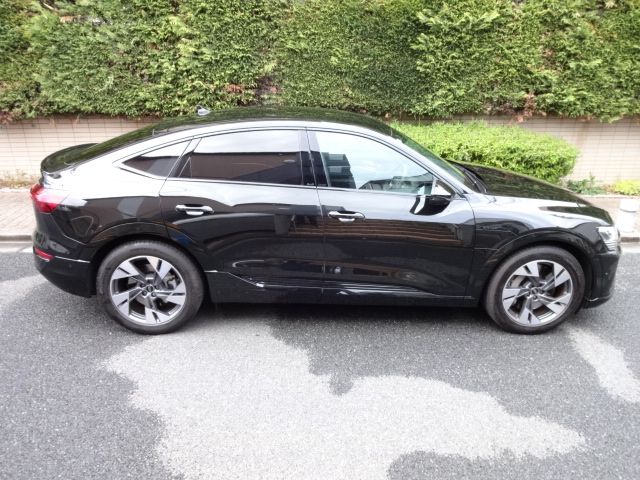 AUDI Q8 e-tron SPORTBACK