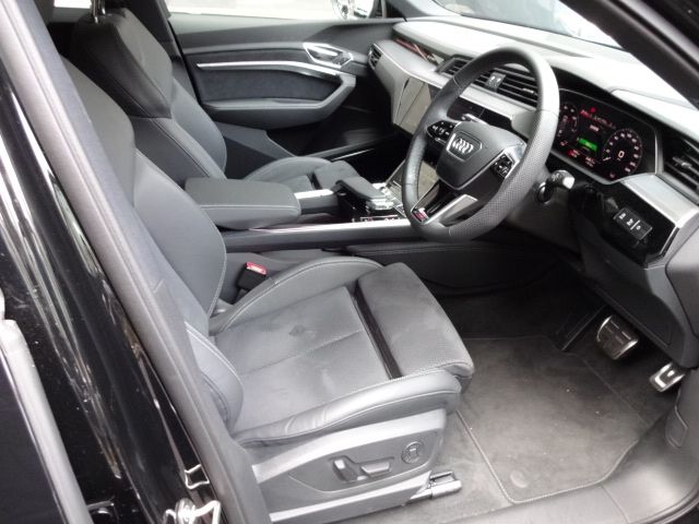 AUDI Q8 e-tron SPORTBACK