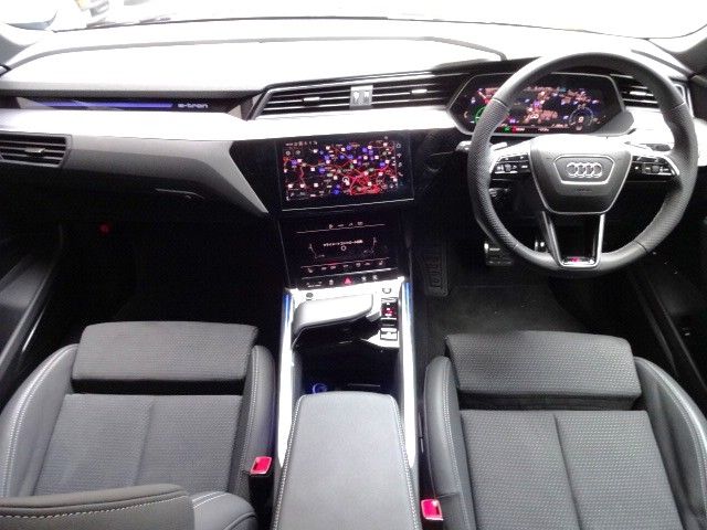 AUDI Q8 e-tron SPORTBACK