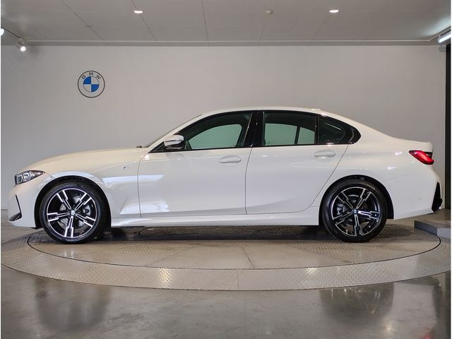 BMW 3 Series sedan