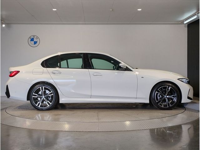 BMW 3 Series sedan