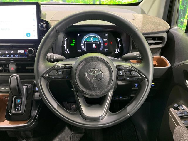 SIENTA HYBRID