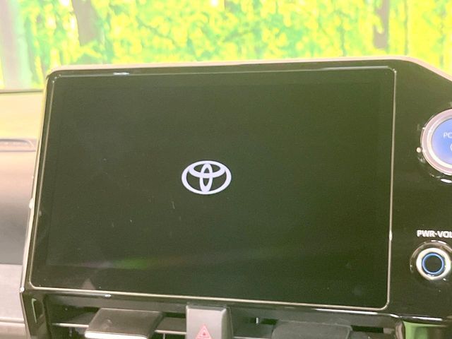 VOXY HYBRID