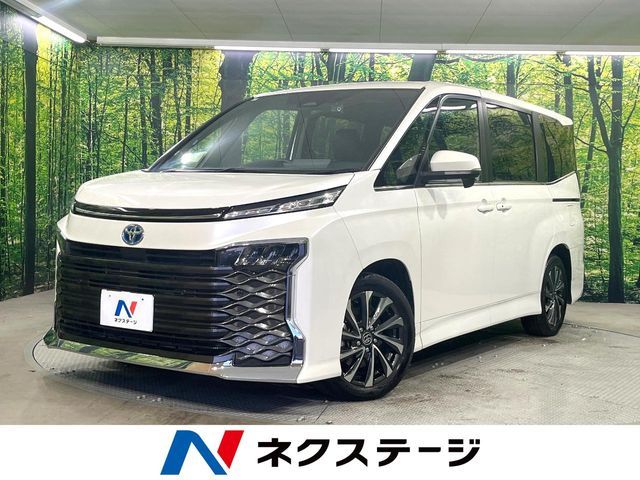 VOXY HYBRID