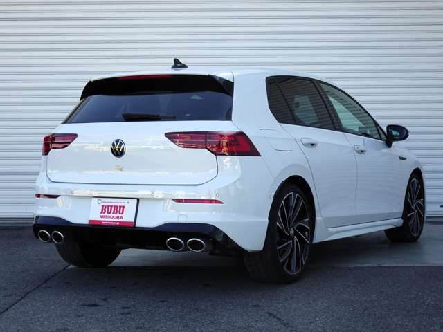 VOLKSWAGEN GOLF R