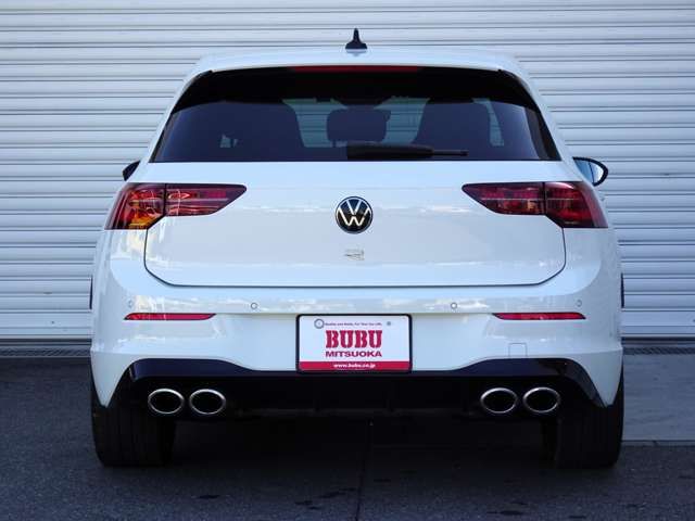 VOLKSWAGEN GOLF R