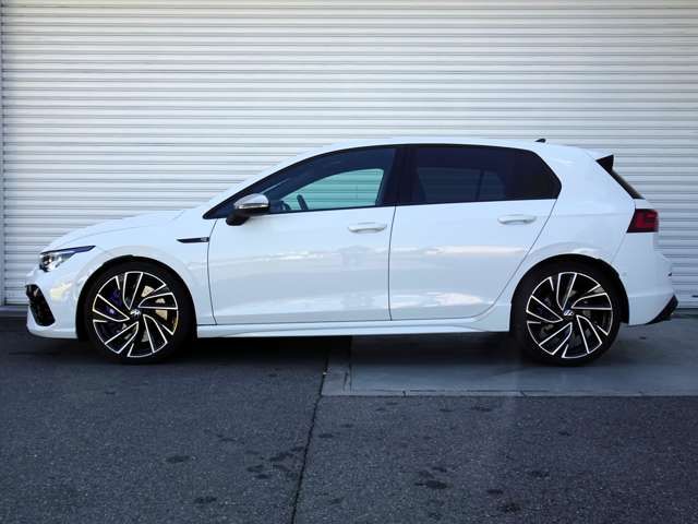 VOLKSWAGEN GOLF R