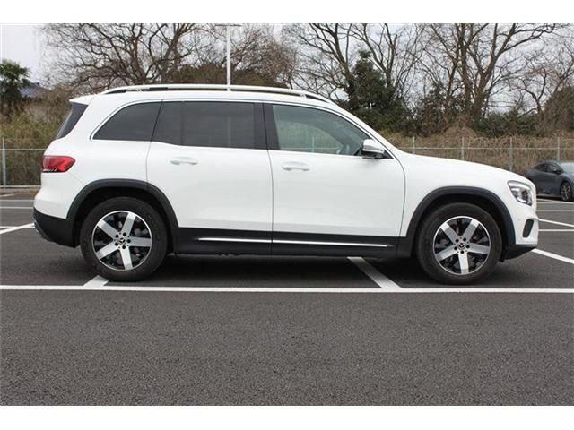 MERCEDES BENZ GLB