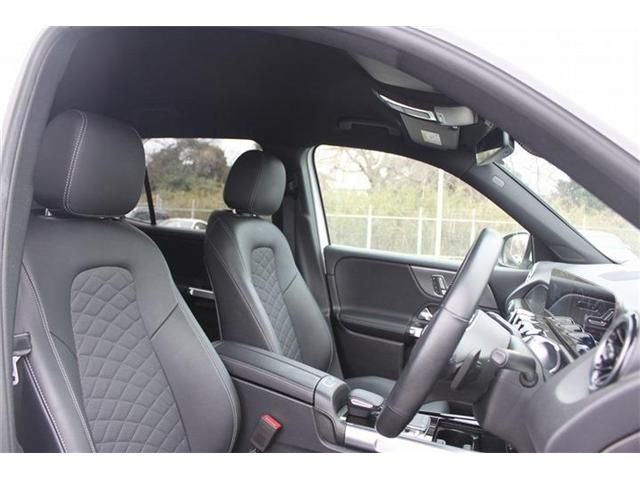 MERCEDES BENZ GLB