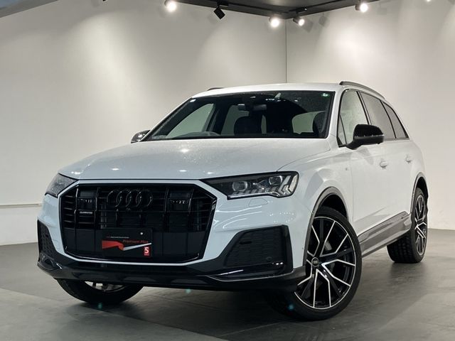 AUDI  Q7