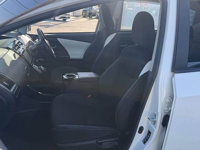 PRIUS Alpha