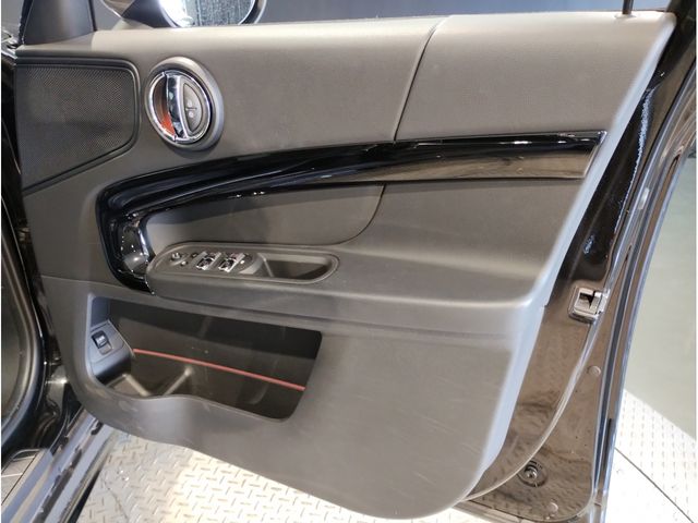 MINI COOPER D CROSSOVER