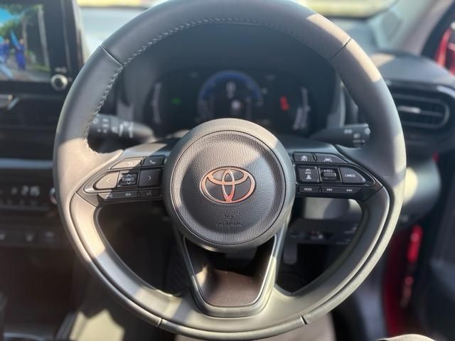 YARIS CROSS HYBRID