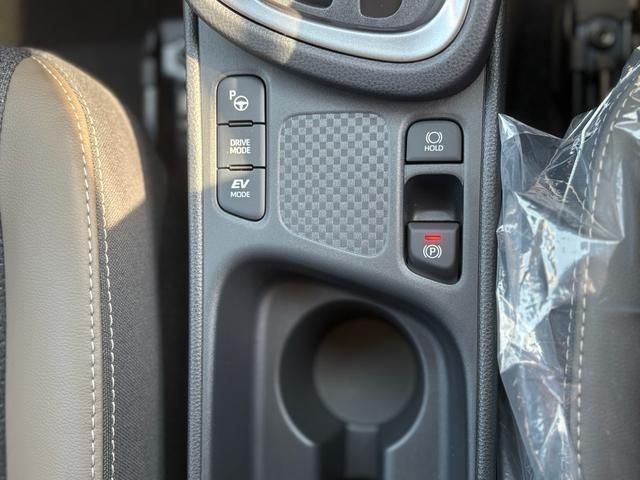 YARIS CROSS HYBRID
