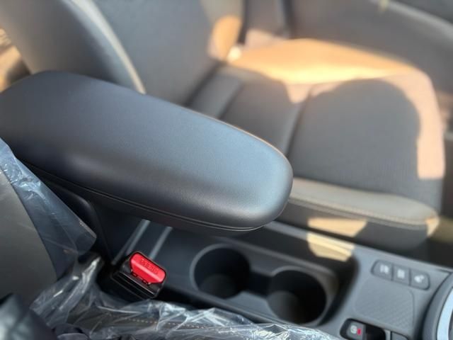 YARIS CROSS HYBRID