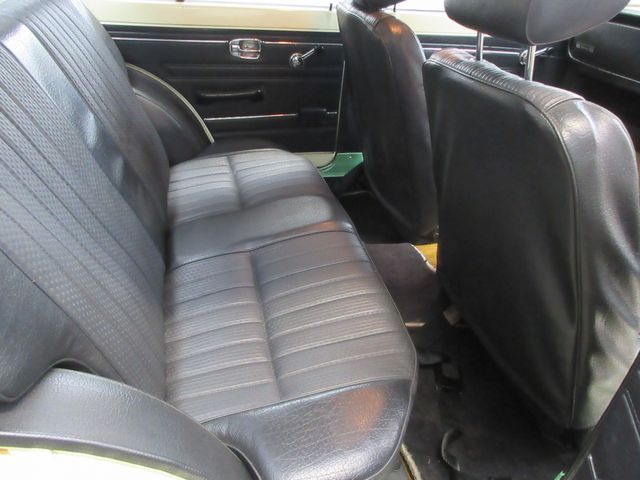 SUNNY sedan
