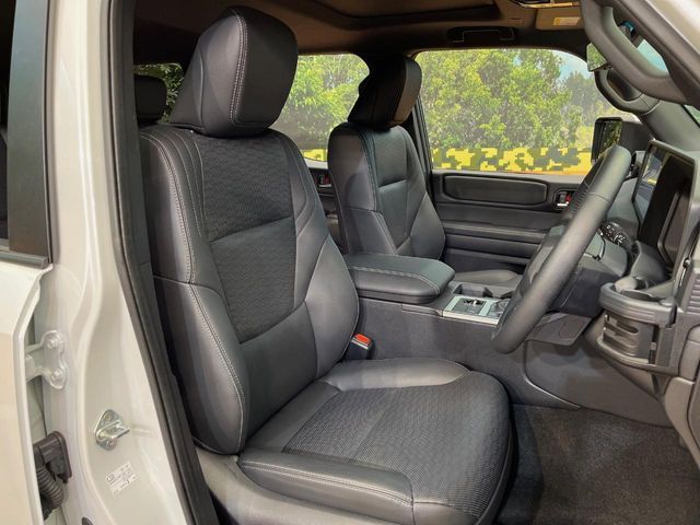LANDCRUISER 250