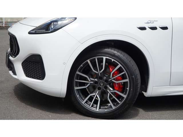 MASERATI Grecale