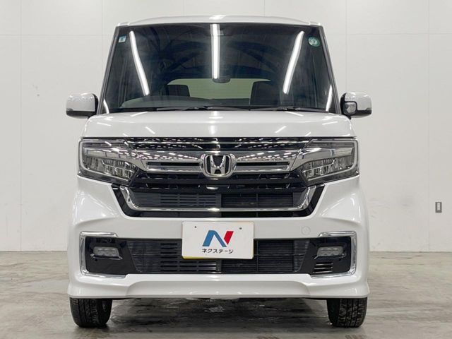 N-BOX CUSTOM 4WD