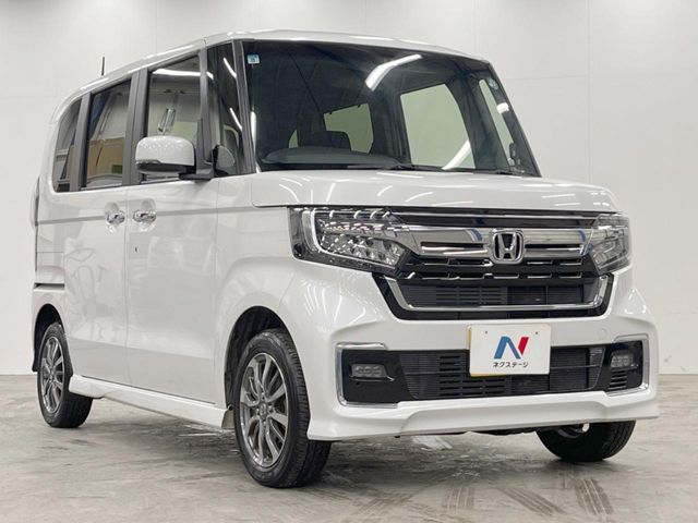 N-BOX CUSTOM 4WD