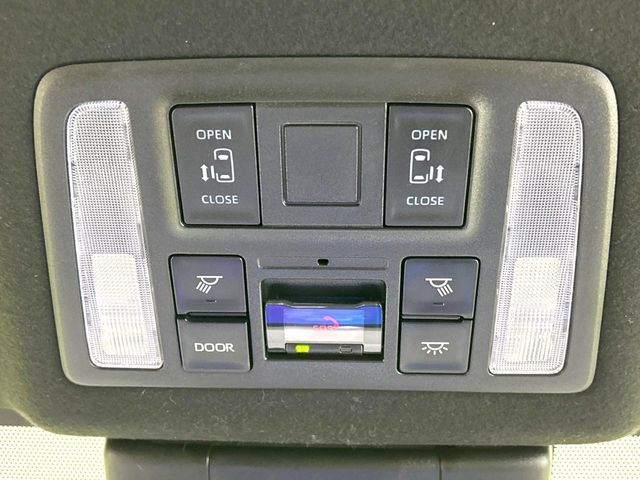 VOXY HYBRID