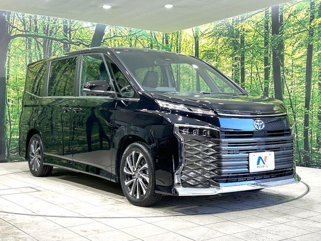 VOXY HYBRID