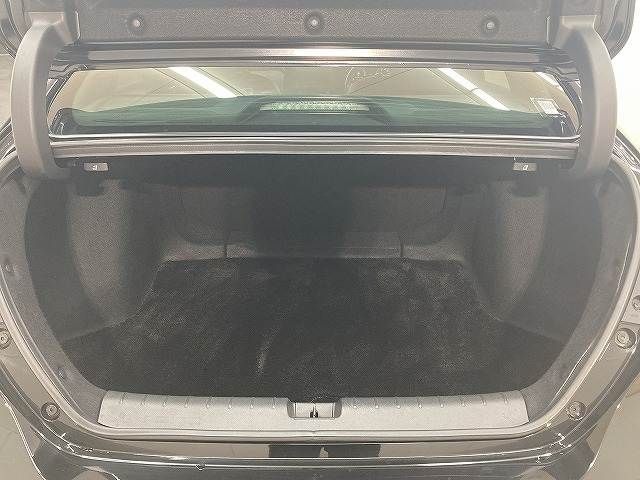 INSIGHT sedan
