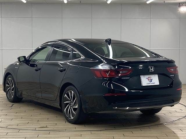 INSIGHT sedan