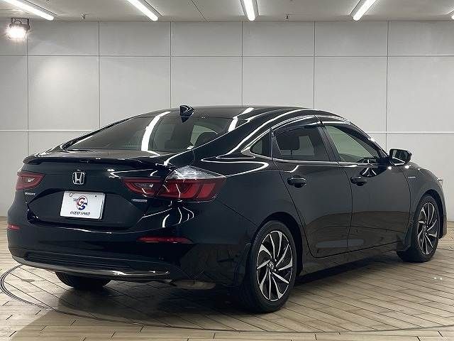 INSIGHT sedan