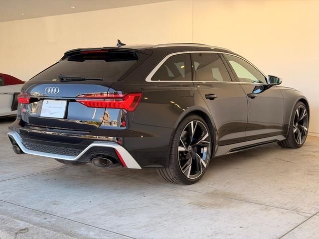 AUDI RS6 AVANT