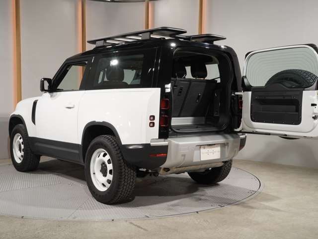 ROVER DEFENDER
