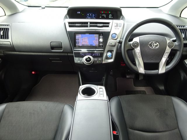 PRIUS Alpha