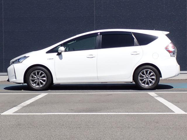 PRIUS Alpha