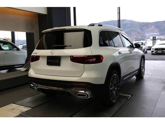 MERCEDES BENZ GLB