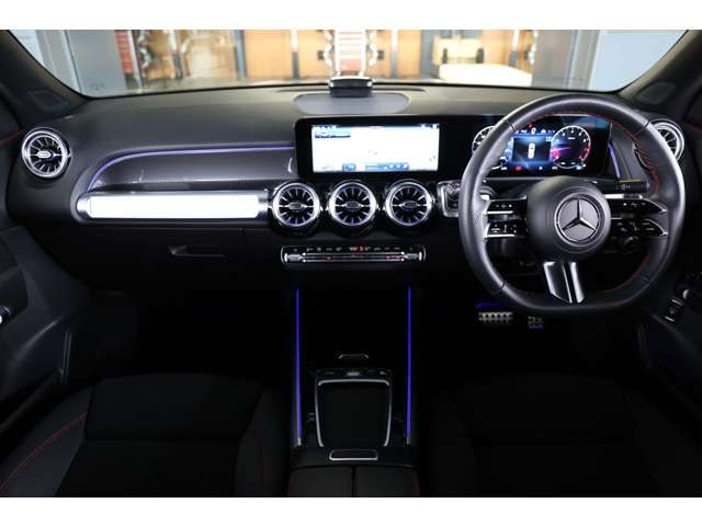 MERCEDES BENZ GLB