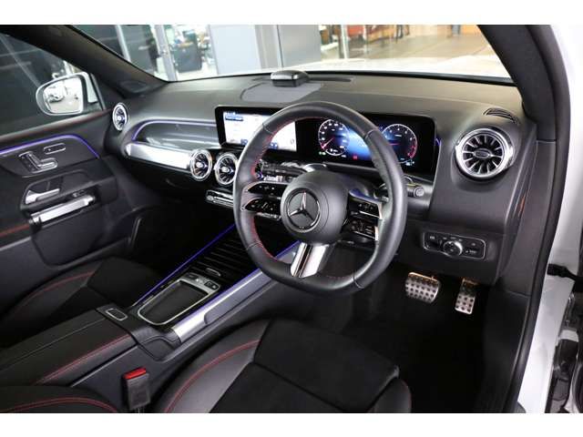 MERCEDES BENZ GLB