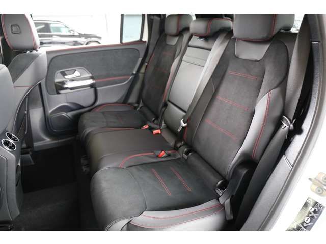 MERCEDES BENZ GLB