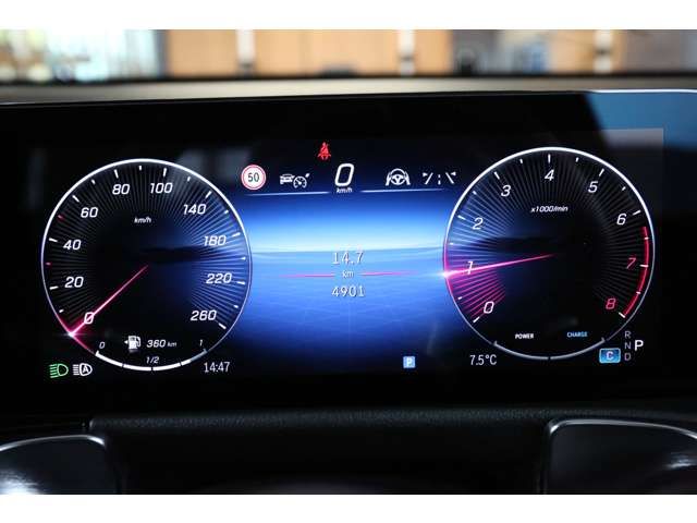 MERCEDES BENZ GLB