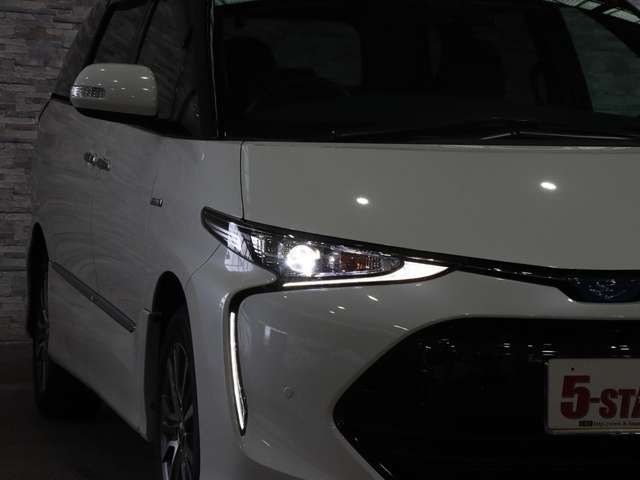ESTIMA HYBRID 4WD