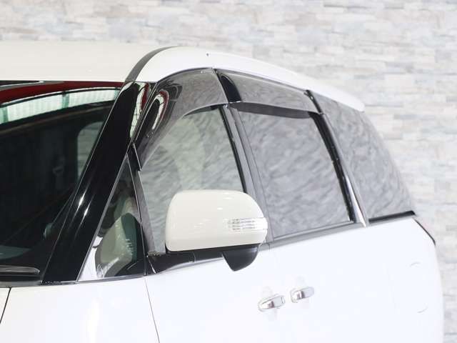 ESTIMA HYBRID 4WD