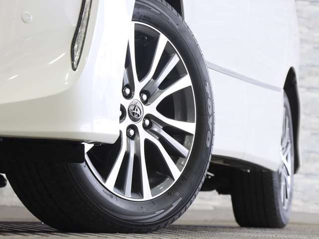 ESTIMA HYBRID 4WD