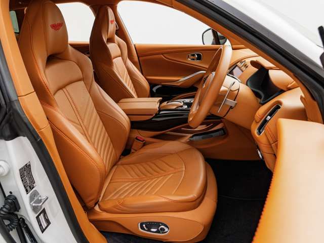 ASTON MARTIN SUV
