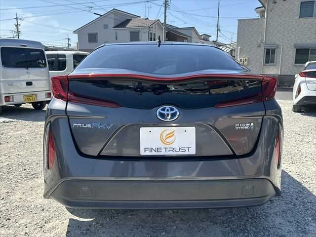 PRIUS PHV